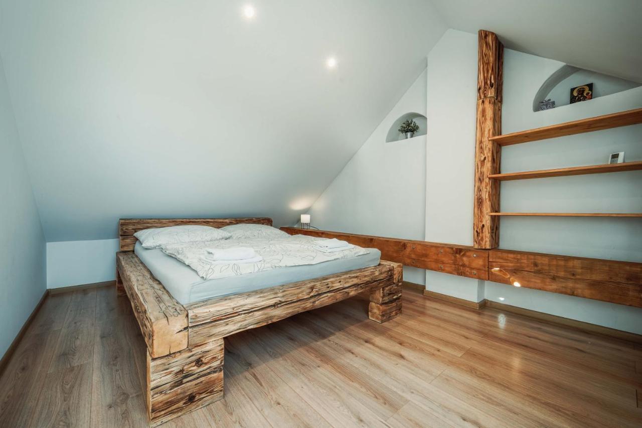 Cakyho Kuria - Mezonetovy Apartman S Krbom A Saunami Smižany Екстериор снимка